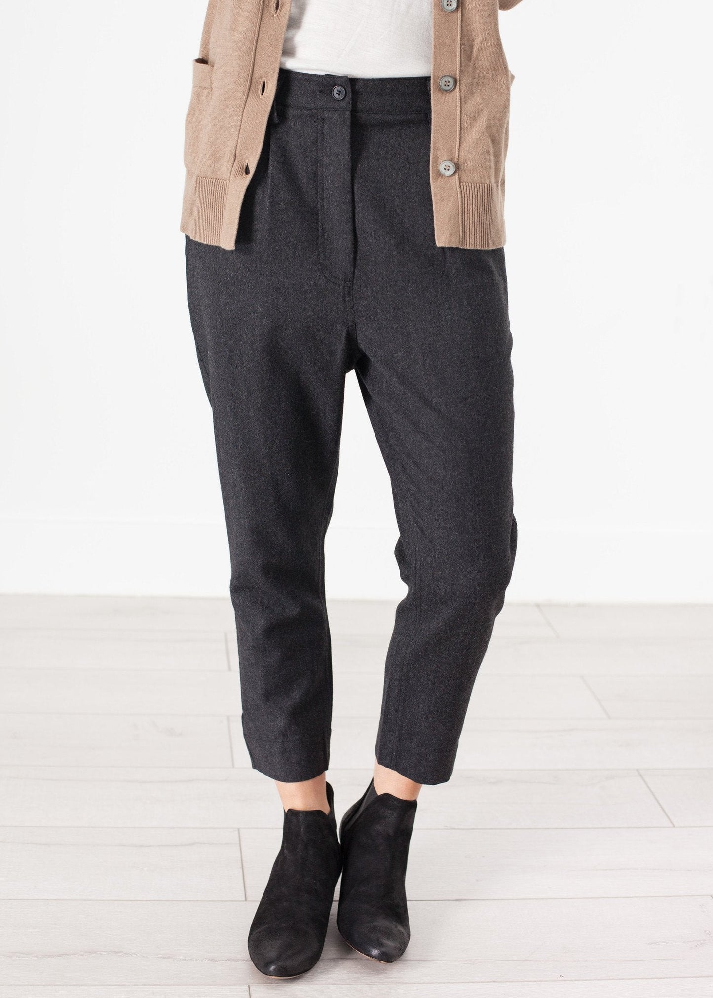 Winter Pants in Black - formtest11