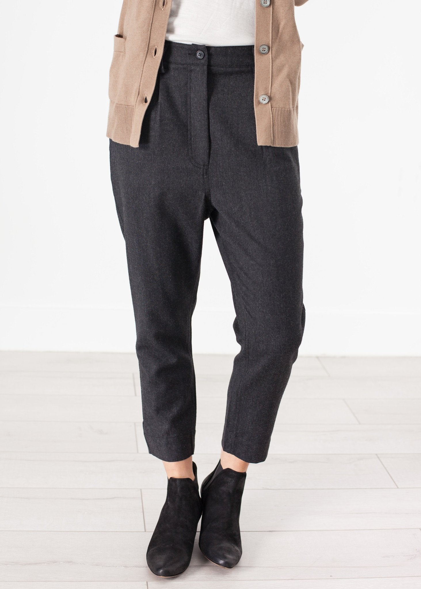 Winter Pants in Black - formtest11