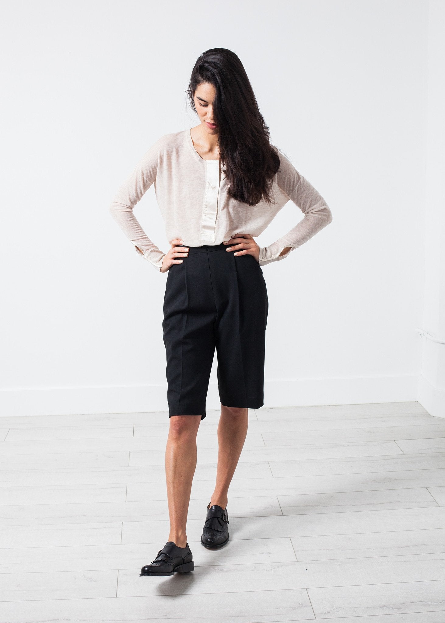 Woven Shorts in Black - formtest11