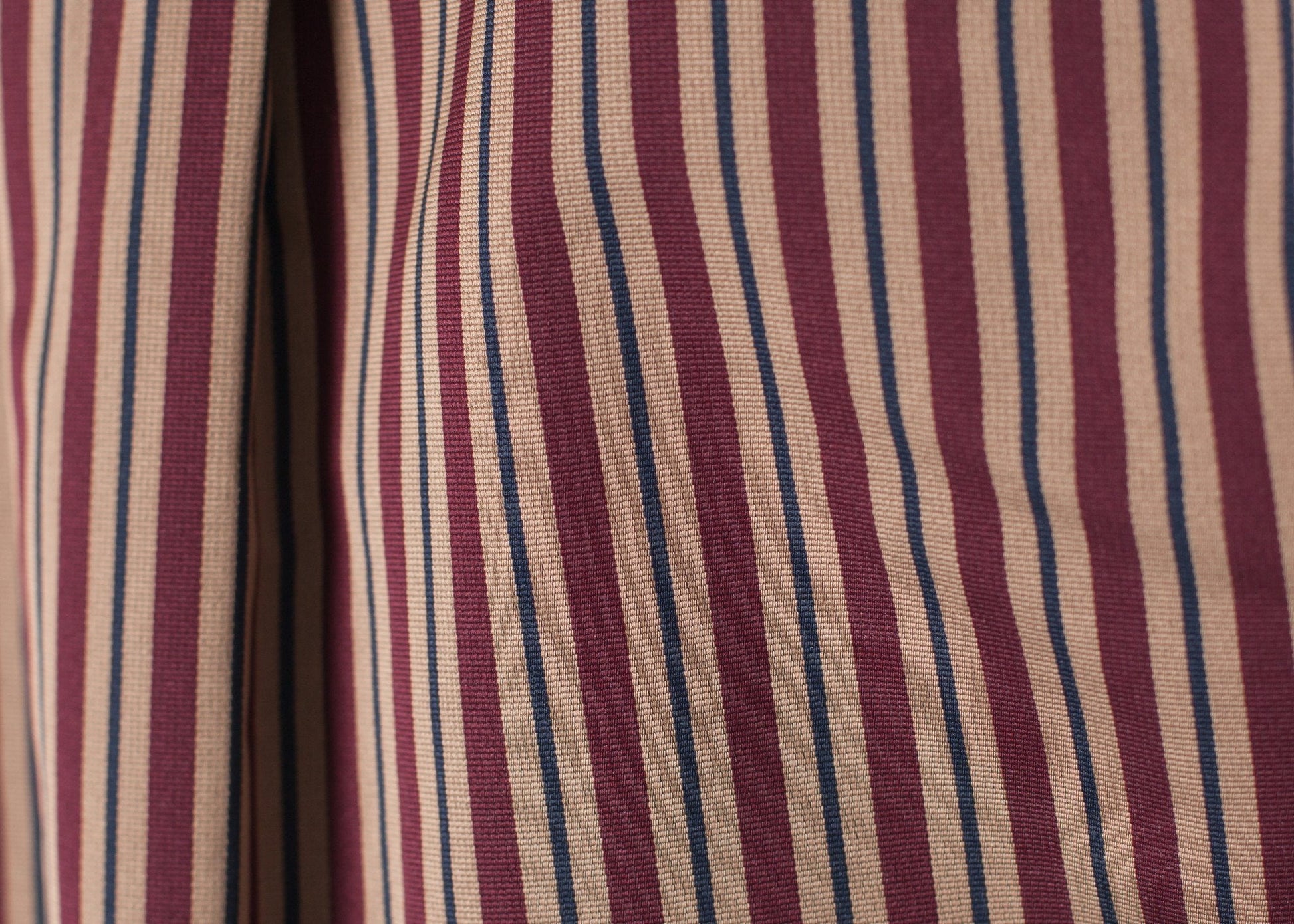 Sheen Button-Up in Red/Tan - formtest11